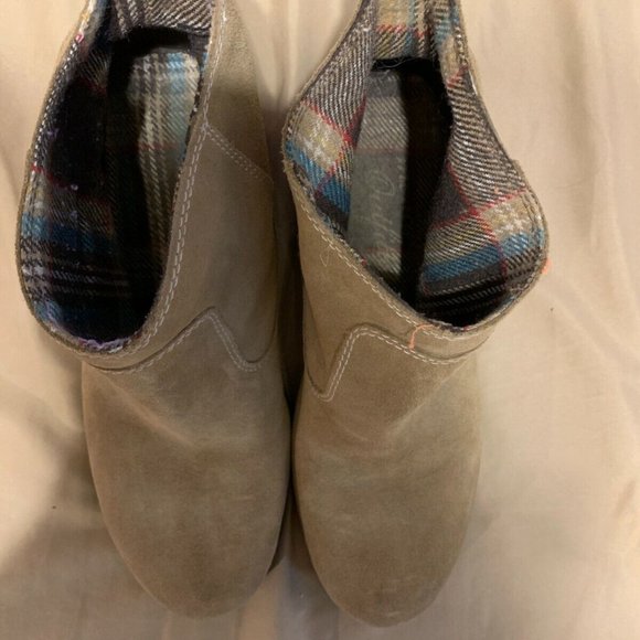 AMERICAN EAGLE OUTFITTERS BOOTIES!! size 10 - Picture 3 of 7